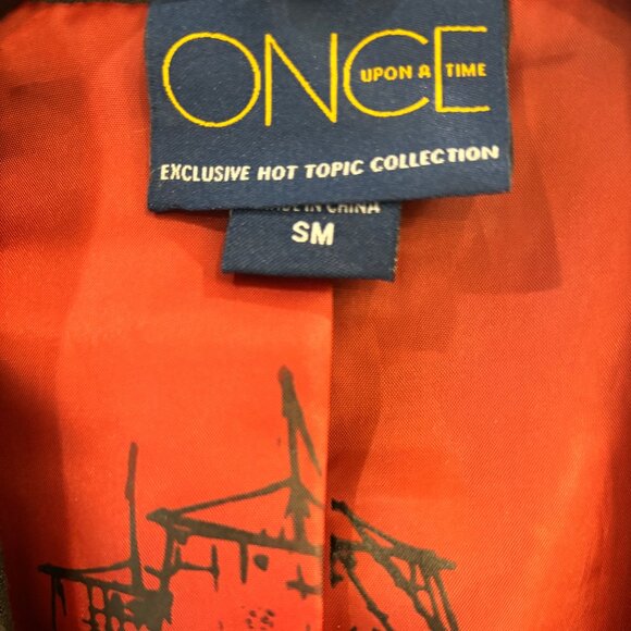 Hot Topic Once Upon a Time Captain Hook Black Jacquard Flare Coat Red Lined SZ S - Picture 12 of 14